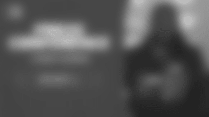 Watch defensive coordinator Chris Harris talk to the media on Thursday of Week 18.