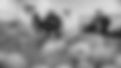 TVStory_Rookie_Foodbank_01