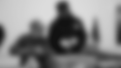 TVStory_Rookie_Foodbank_04