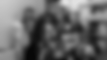 TVStory_Elliott_Thanksgiving_02