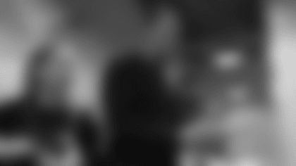 TVStory_Highsmith_Lunch_1223_02