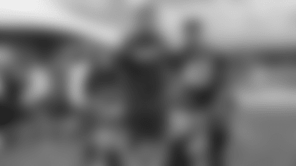 TVStory_MAW_Visit_0811_ar_0182
