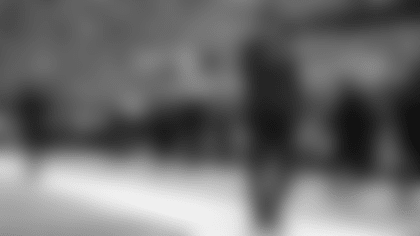 Kevin O'Connell Sideline 2560