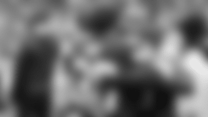 cj ham justin jefferson hug