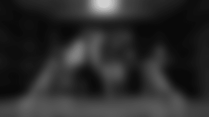 View photos of the Vikings arriving to Lumen Field for the Week 13 matchup vs. the Seahawks.