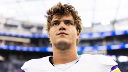 Vikings Lose J.J. McCarthy, Ryan Kelly & Jordan Mason to Injuries at Giants  in Week 16