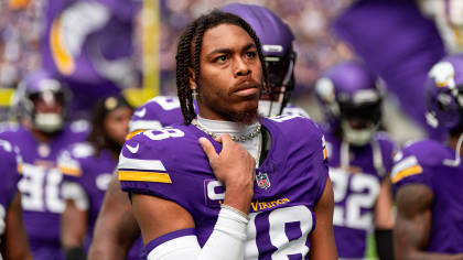 Justin Jefferson Leaves Vikings Game at Raiders with Chest Injury