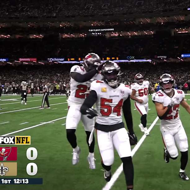 HIGHLIGHT: Lavonte David Fumble Recovery vs. Saints