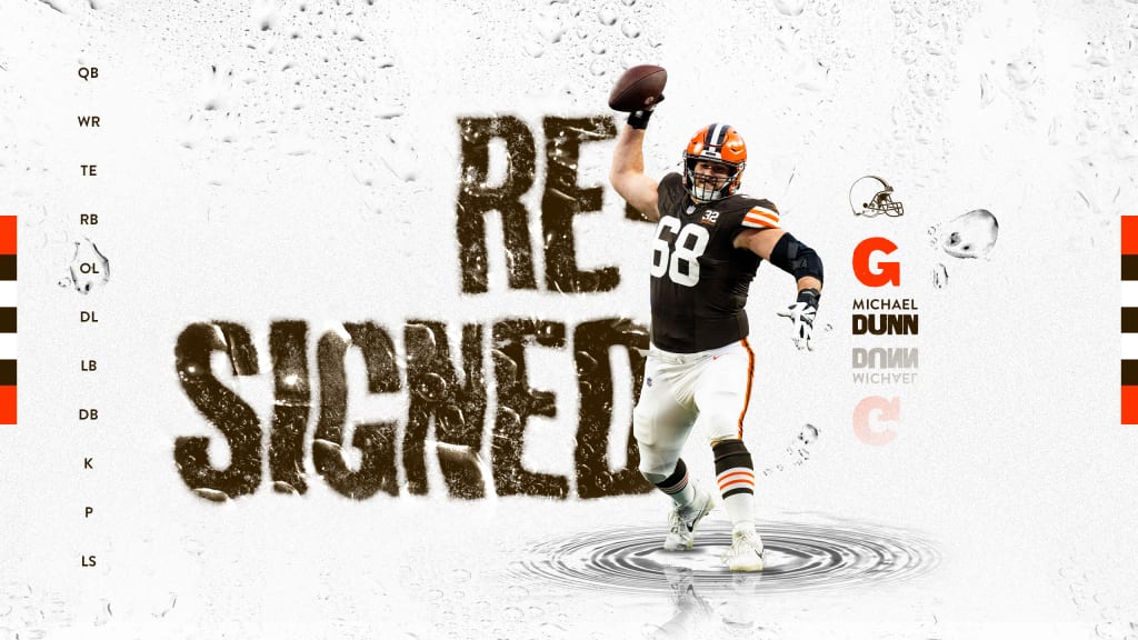 G Michael Dunn re signs with the Browns