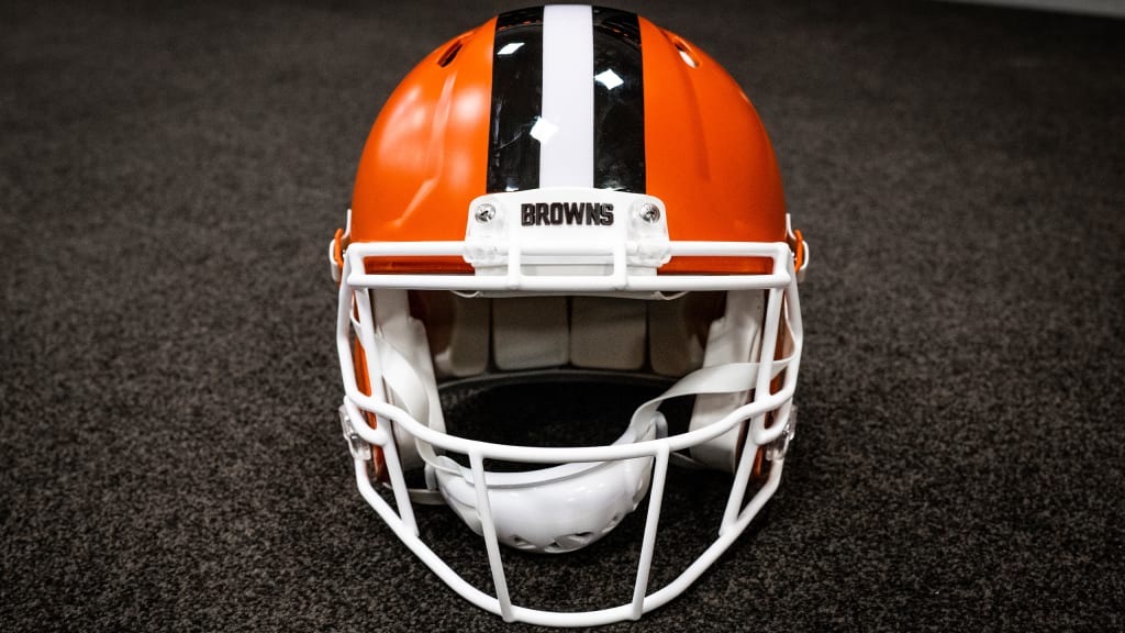 Steelers store browns helmet