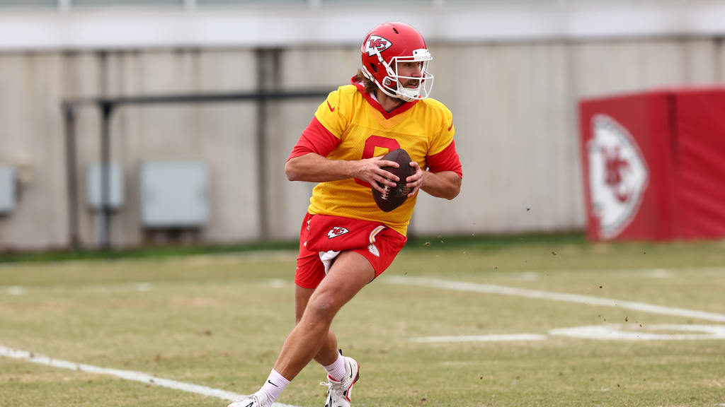 Chiefs vs Chargers: Six KC starters miss practice Thursday