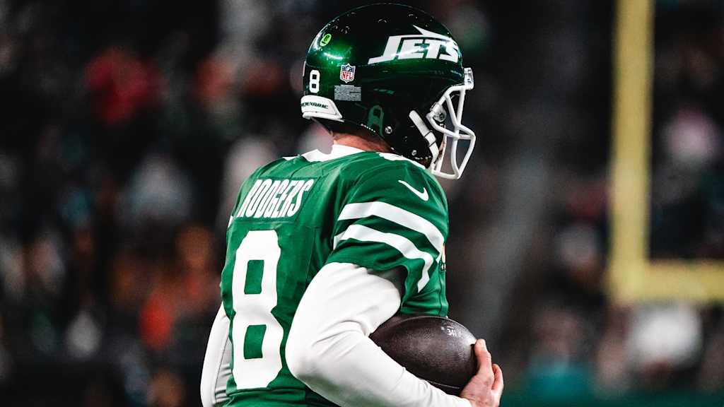 Aaron Rodgers Connects With TE Tyler Conklin on the QB's 500th TD Pass in the NFL