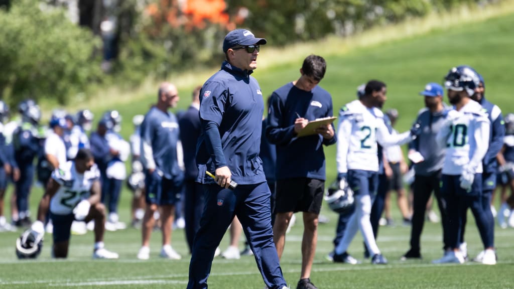 Establishing Foundation & Other Things We Learned From Day 1 Of Seahawks Minicamp