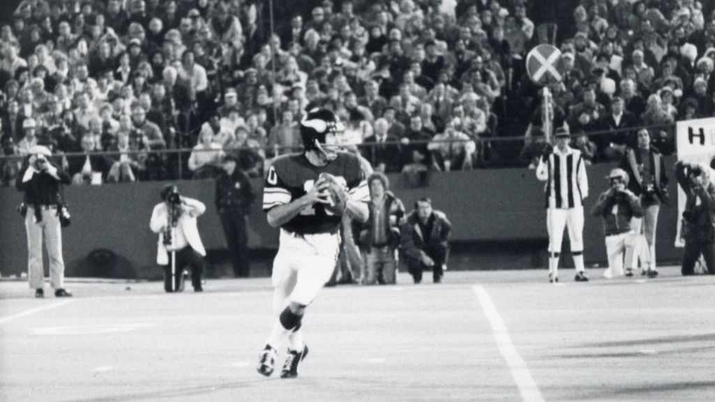 Lunchbreak: Fran Tarkenton to Receive 2026 Bud Grant Distinguished