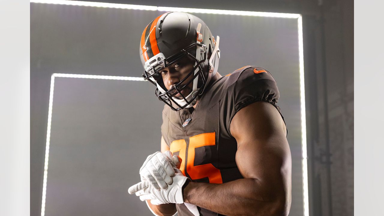 Browns announce 'Alpha Dawg,' presented by DUDE WIPES as the new alternate  helmet for the 2025 season