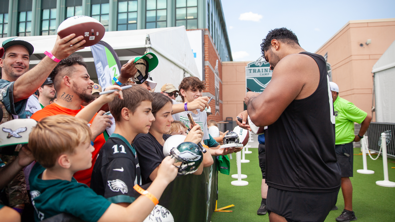 Eagles Training Camp Notebook: Defense dominates, Merrill Reese reflects on  military service