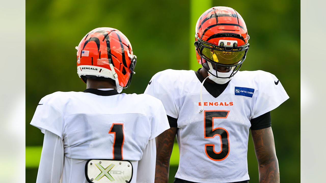 WRs Ja'Marr Chase and Tee Higgins during Day 11 of training camp at Kettering Health Practice Fields, Saturday, Aug. 9, 2025.