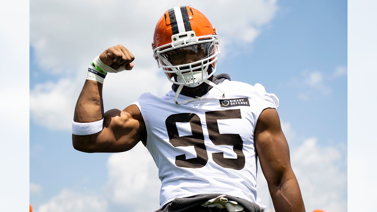 Myles Garrett Shares Strong Words on Browns QB Shedeur Sanders