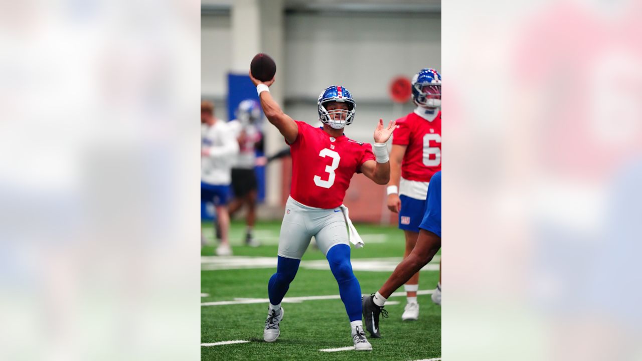 QB Russell Wilson (3)