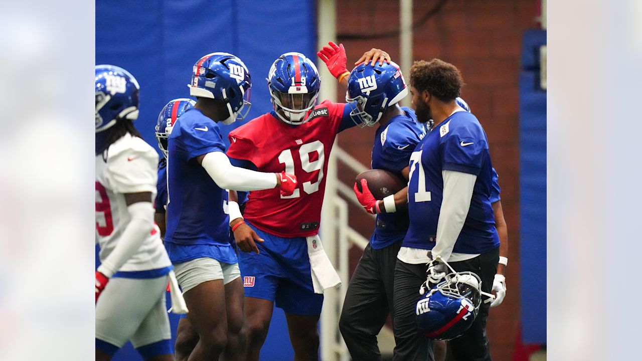 WR Beaux Collins (8), QB Jameis Winston (19)