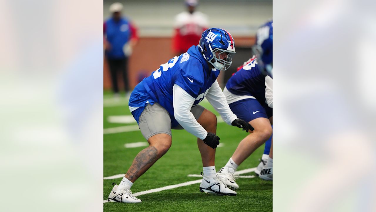 T Jermaine Eluemunor (72)