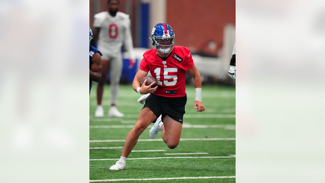 QB Tommy DeVito (15)