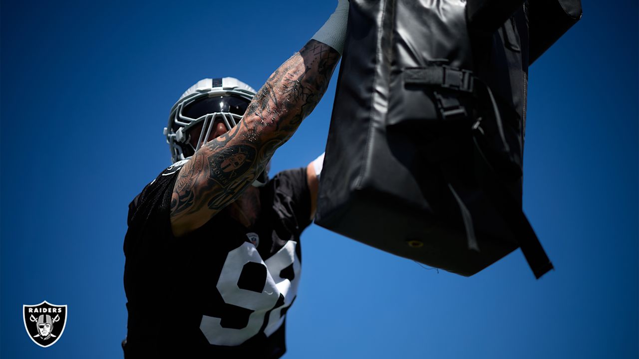 Raiders' Maxx Crosby laughably trails rival DE in latest player rankings