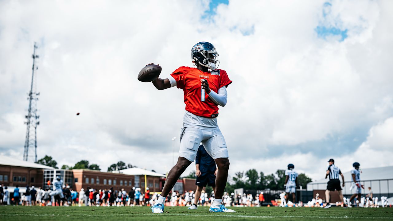 Quarterback Cam Ward #1 of the Tennessee Titans during joint practice with the Atlanta Falcons on August 13, 2025 in Atlanta, GA. Photo By Jessie Rogers/Tennessee Titans