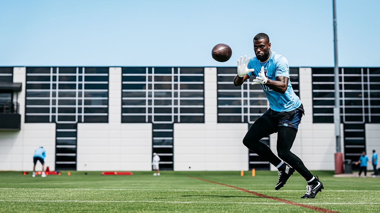 Wide receiver Van Jefferson #11 of the Tennessee Titans during phase 2 workouts at the Ascension Saint Thomas Sports Park on May 22, 2025 in Nashville, TN. Photo By Donald Page/Tennessee Titans