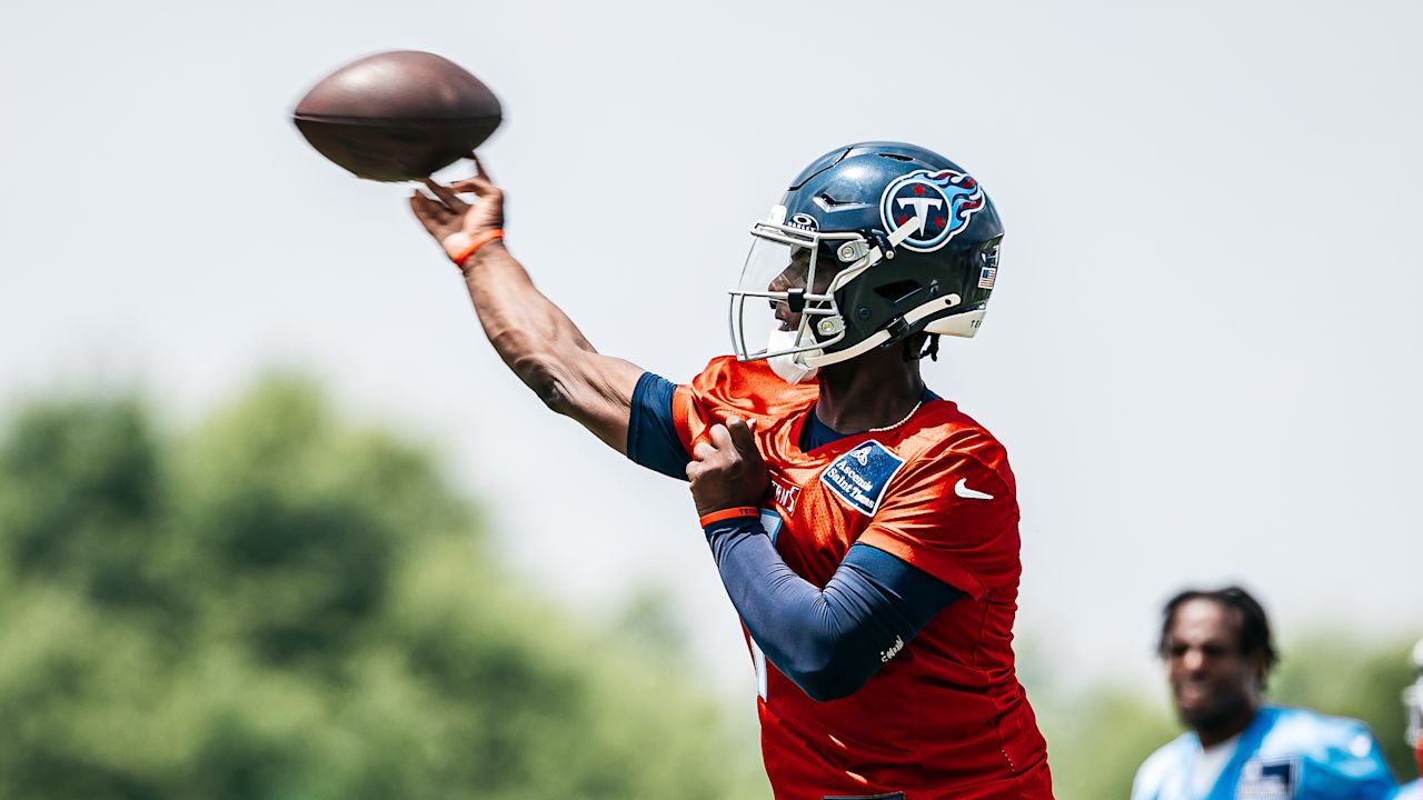 Quarterback Cam Ward #1 of the Tennessee Titans during phase 3 practice at the Ascension Saint Thomas Sports Park on June 3, 2025 in Nashville, TN. Photo By Donald Page/Tennessee Titans
