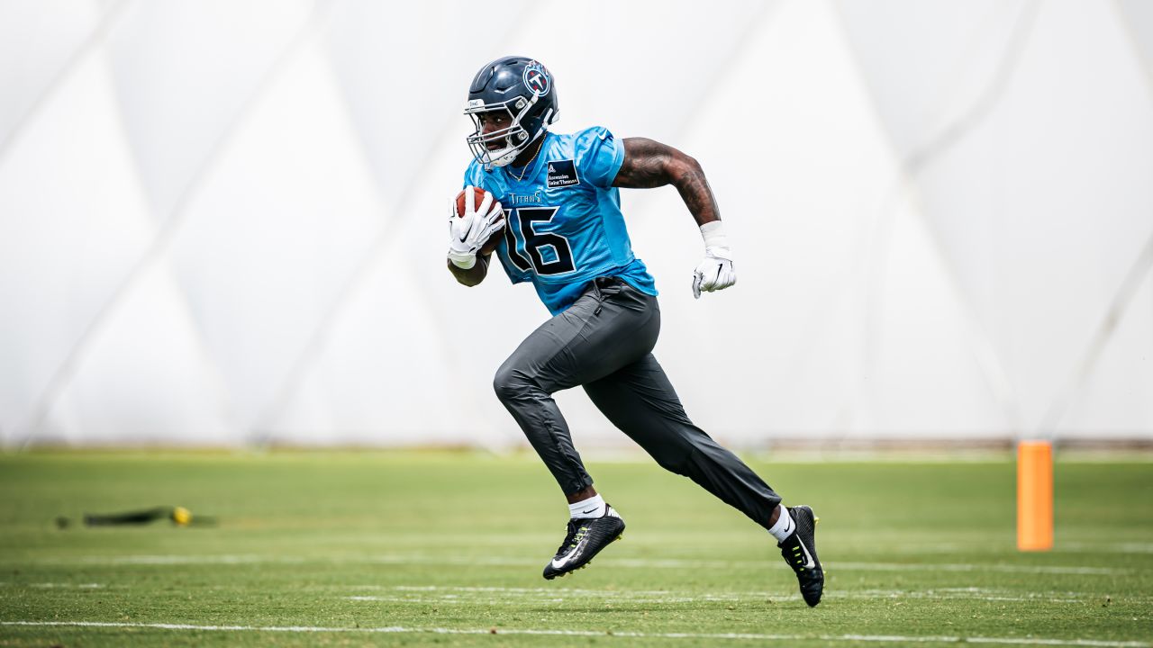 Wide receiver Treylon Burks #16 of the Tennessee Titans during minicamp practice at Saint Thomas Sports Park on June 05, 2024 in Nashville, TN. Photo By Jessie Rogers/Tennessee Titans