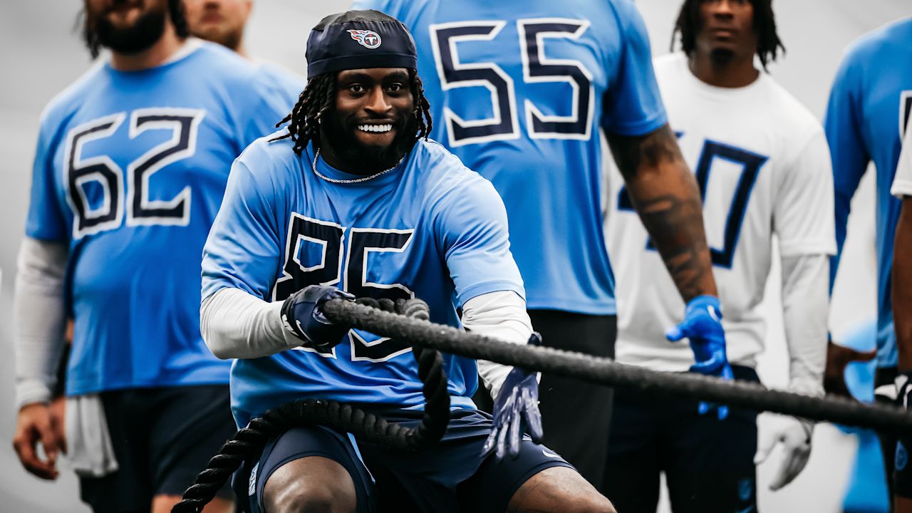 Tight end Chigoziem Okonkwo #85 of the Tennessee Titans during phase 2 workouts at the Ascension Saint Thomas Sports Park on May 19, 2025 in Nashville, TN. Photo By Donald Page/Tennessee Titans