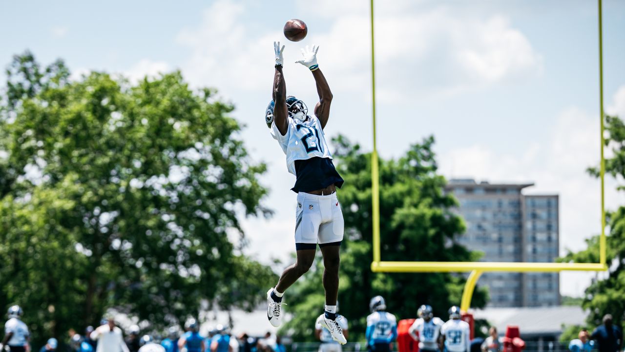 Cornerback Roger McCreary #21 of the Tennessee Titans during minicamp practice at the Ascension Saint Thomas Sports Park on June 6, 2024 in Nashville, TN. Photo By Donald Page/Tennessee Titans