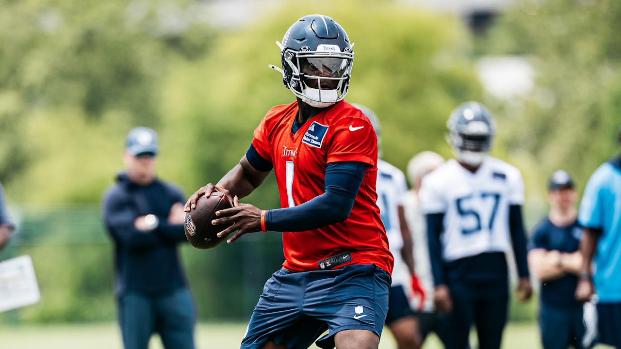 Quarterback Cam Ward #1 of the Tennessee Titans during minicamp practice at the Ascension Saint Thomas Sports Park on June 11, 2025 in Nashville, TN. Photo By Donald Page/Tennessee Titans