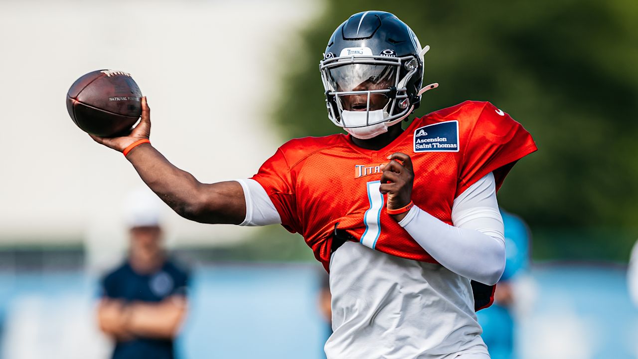 Quarterback Cam Ward #1 of the Tennessee Titans during training camp practice at the Ascension Saint Thomas Sports Park on July 29, 2025 in Nashville, TN. Photo By Donald Page/Tennessee Titans