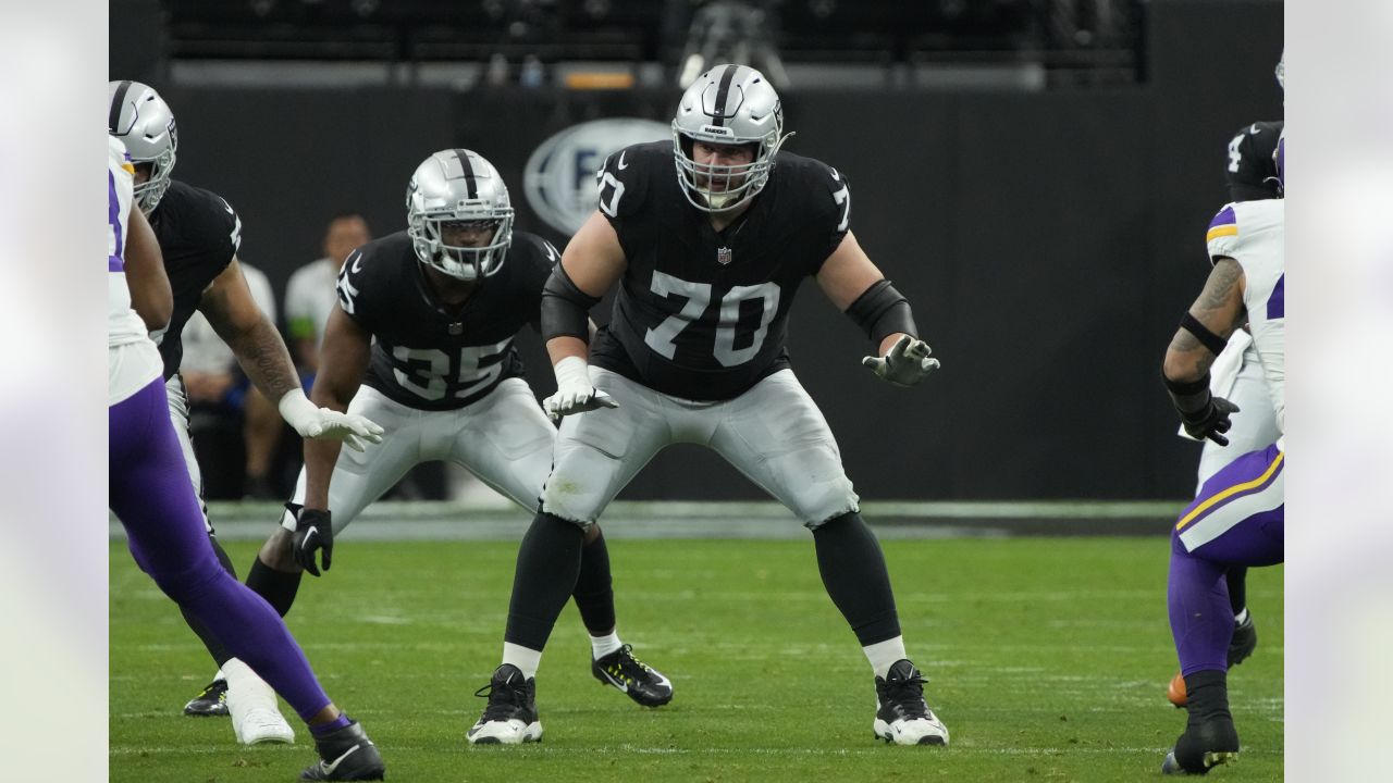 Giants sign OL Greg Van Roten CB Aaron Robinson waived failed physical