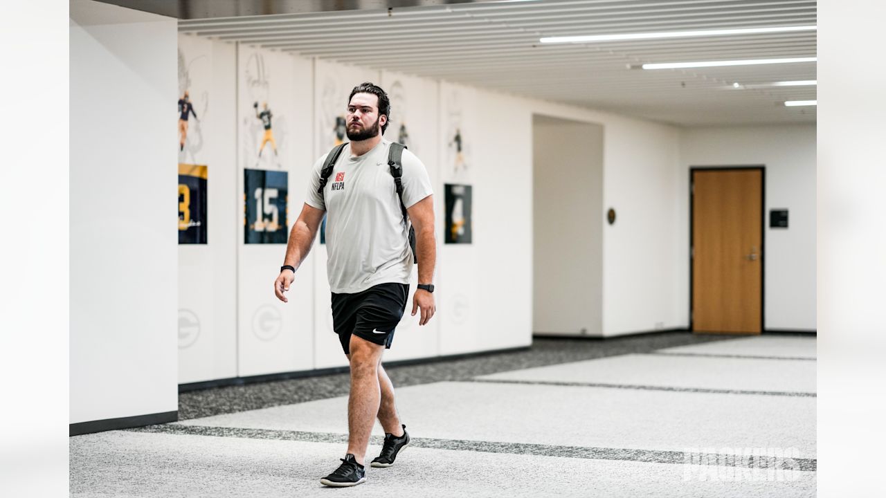 Inbox: He's on his way, image size:1280x720