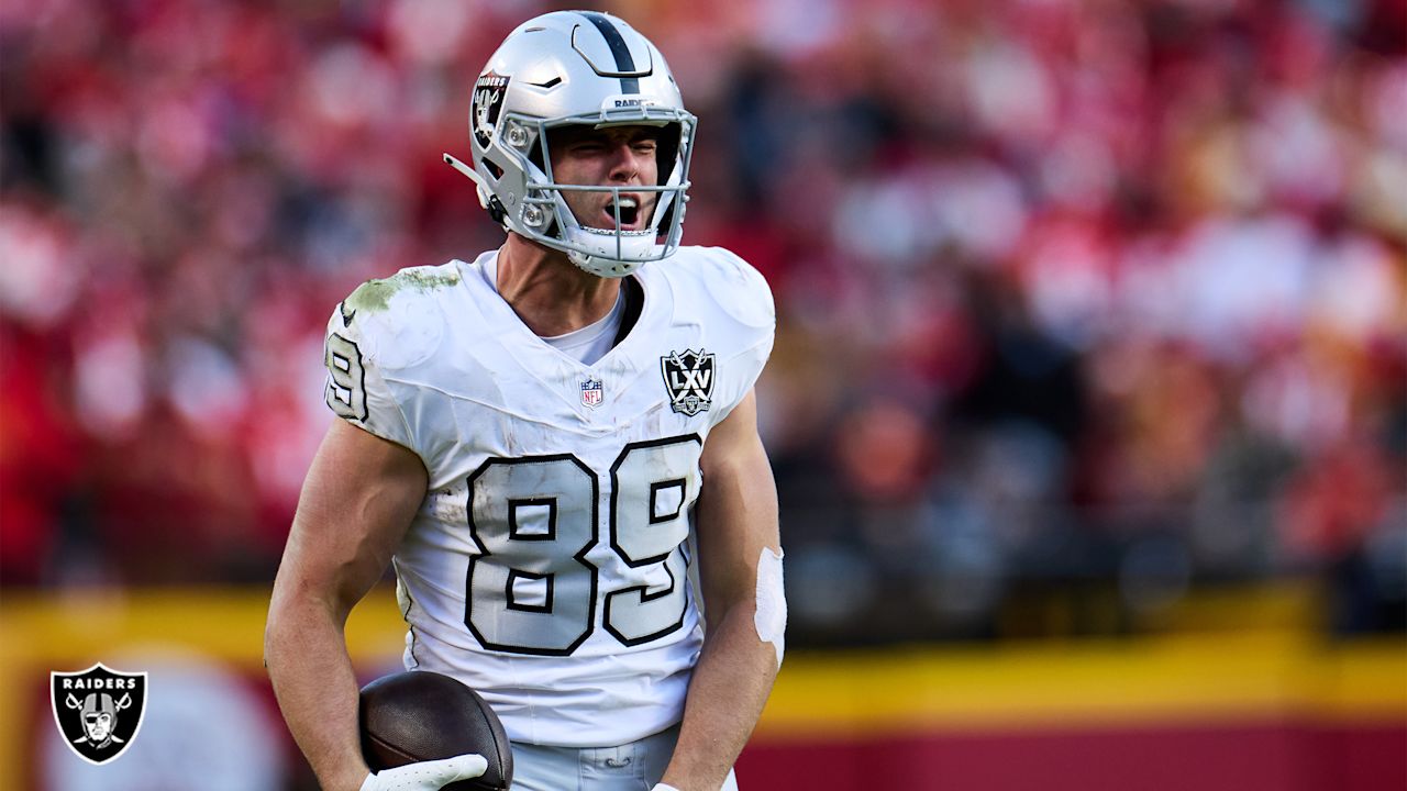 Raiders TE Brock Bowers Again Ranks as the Best