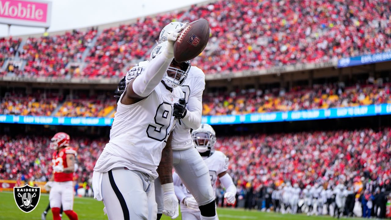 Pro Mark RTNF22 Oakland Raiders Team Toss