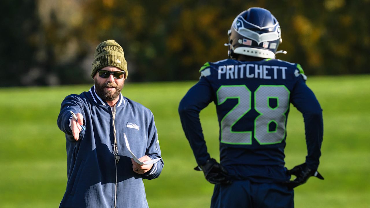 Sam Darnold: Turnovers Were Unacceptable, But Teammates' Support 'Meant A  Lot To Me'