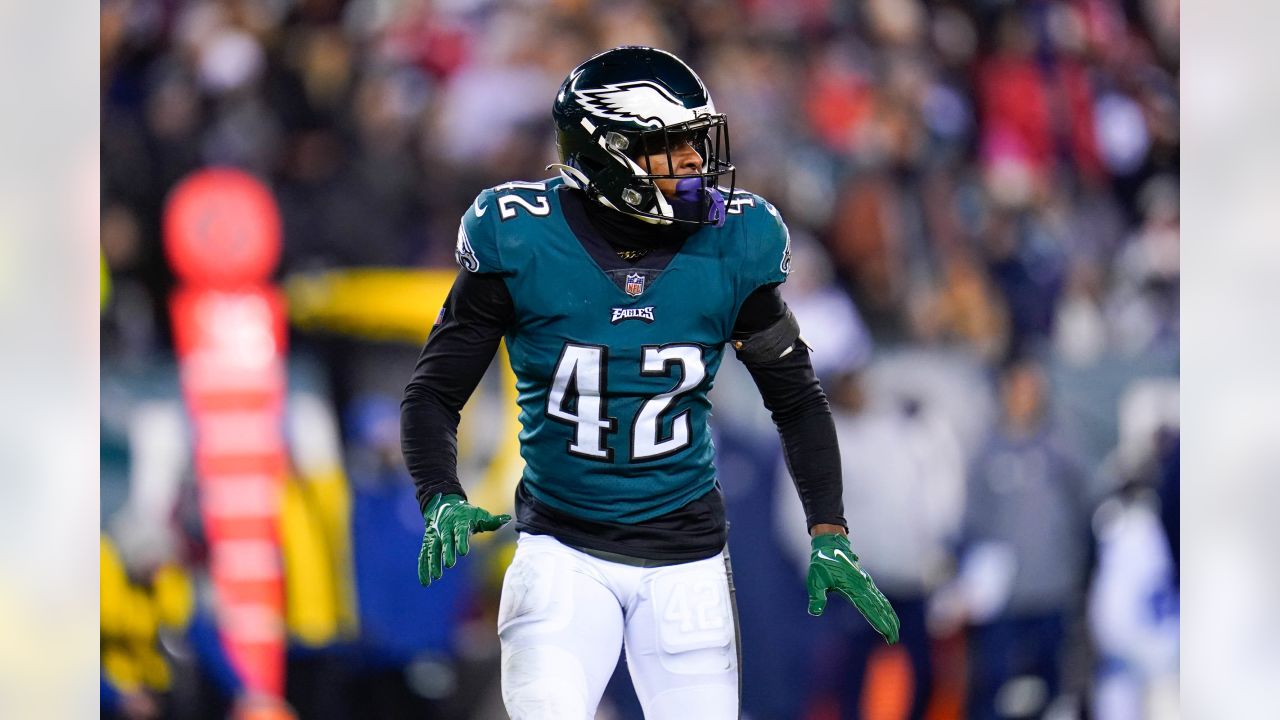 Seahawks add veteran defensive back K'Von Wallace, tackle