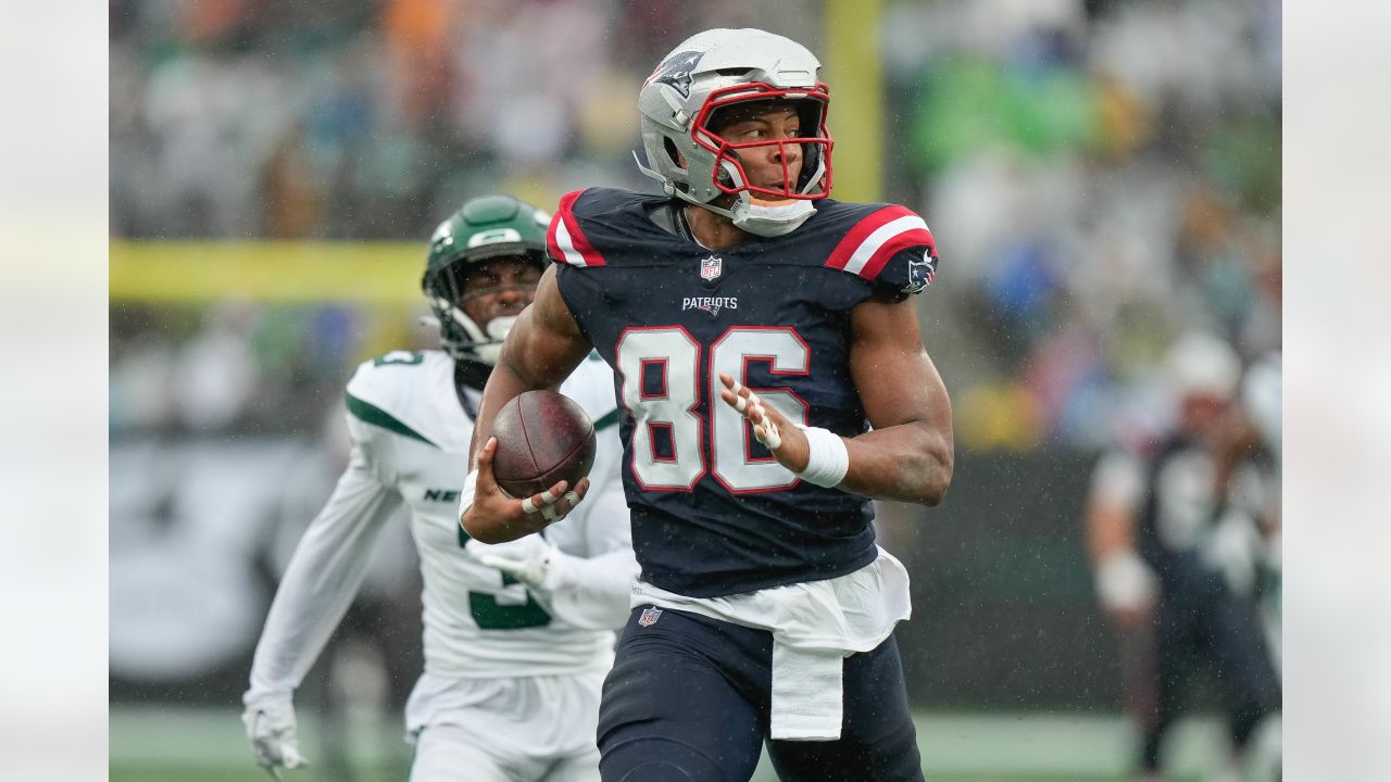 5 Things To Know About Seahawks Tight End Pharaoh Brown