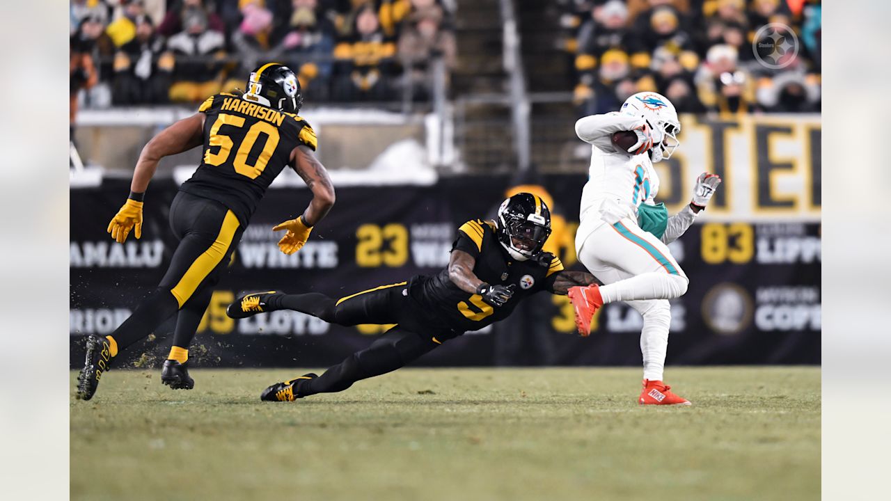 LOCKER ROOM SHOCKING: After a 15-28 loss to the Steelers, the Dolphins were officially “ELIMINATED” from the Playoff