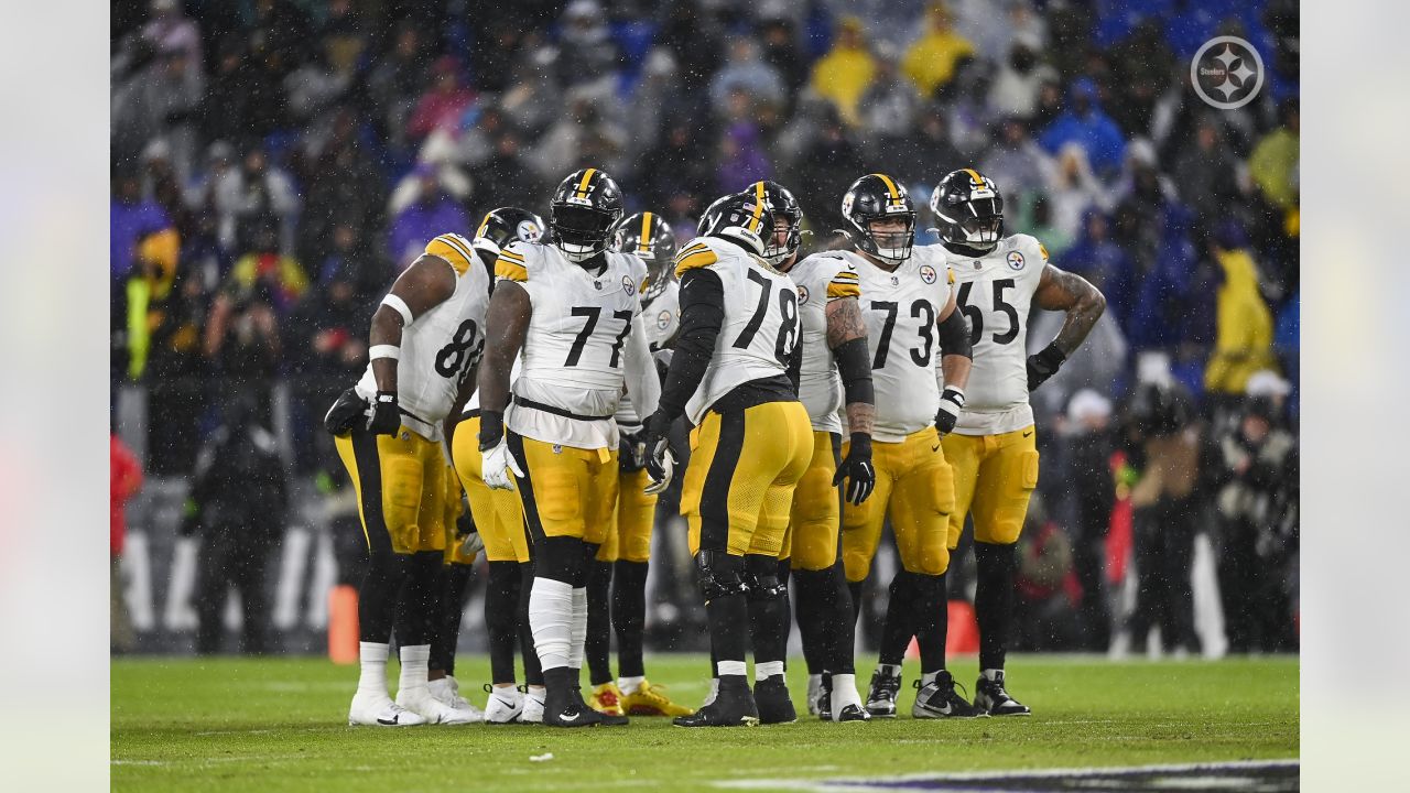 Steelers run over the Ravens