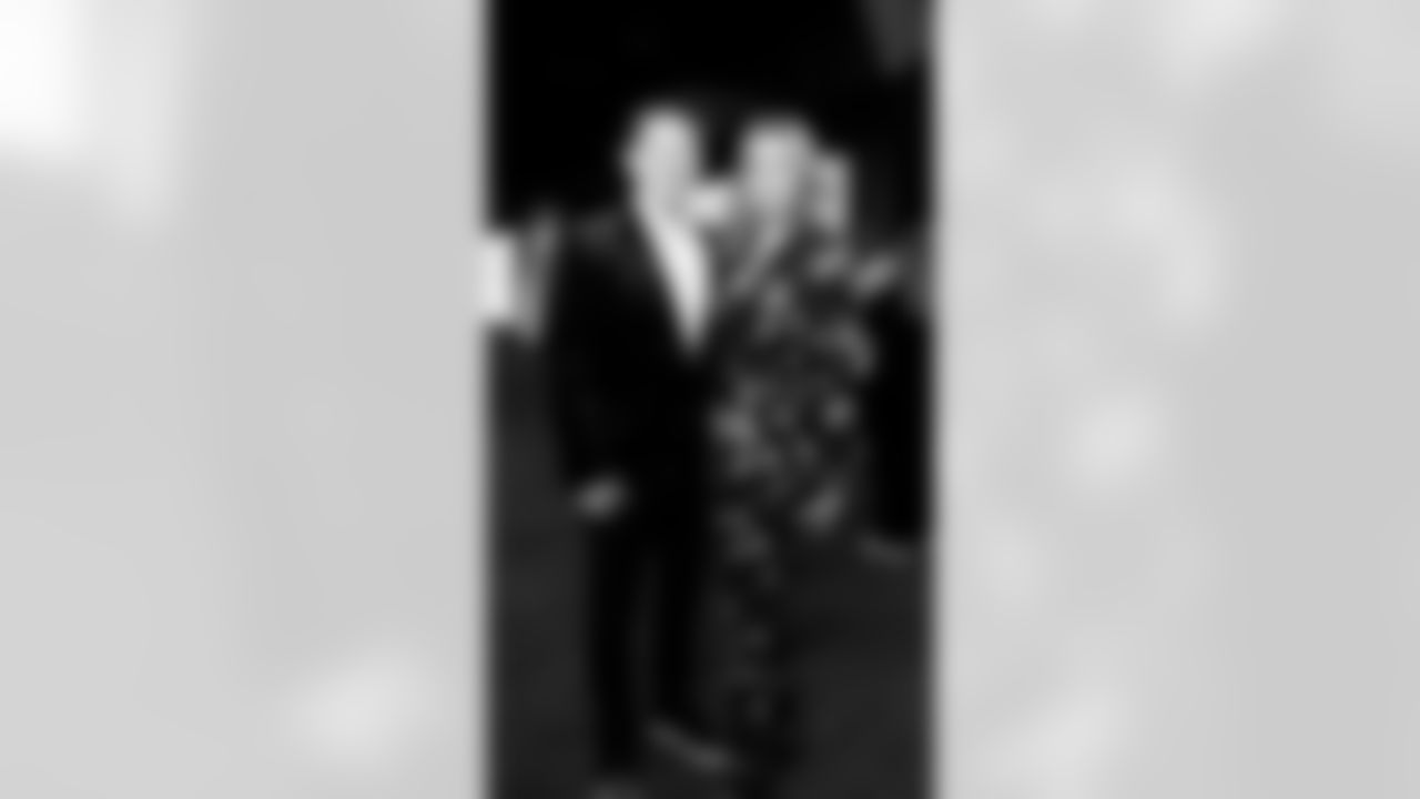 49ers Legend Steve Young, Barbara Graham