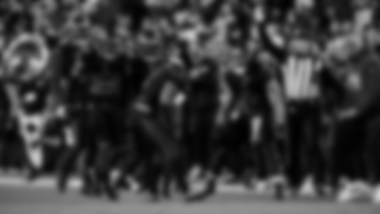 CB Deommodore Lenoir, LB Eric Kendricks