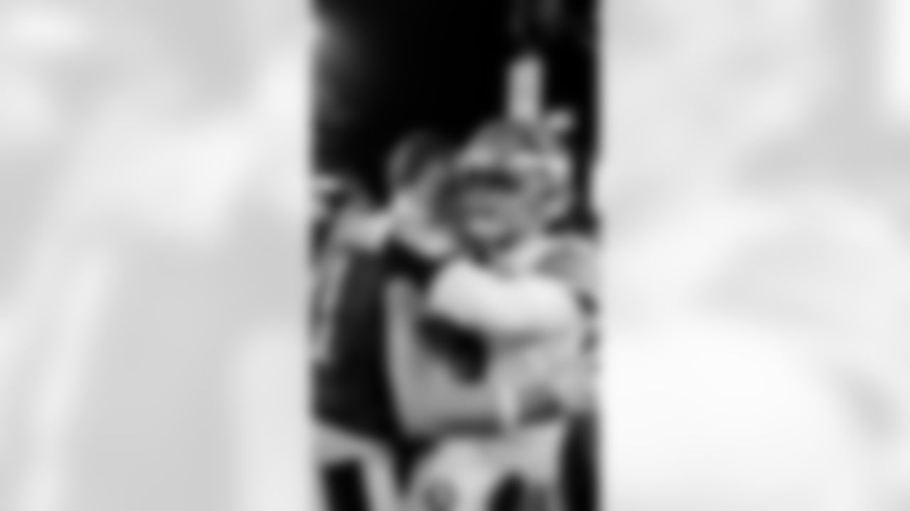 Philadelphia Eagles TE Grant Calcaterra, QB Brock Purdy