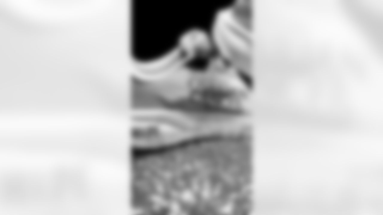 Assistant Head Coach/Offensive Line Chris Foerster - Celma Mastry Ovarian Foundation Cancer