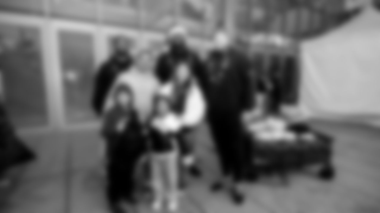 DL William Bradley-King, OL Brandon Parker, OL Austen Pleasants