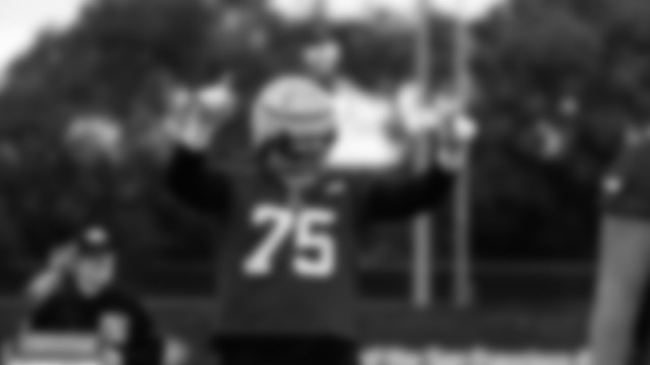 OL Matt Pryor